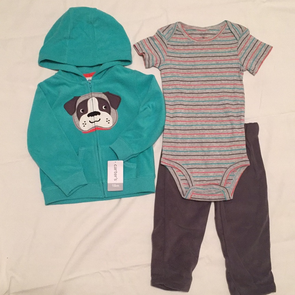 Carter's 18M 3 piece set.